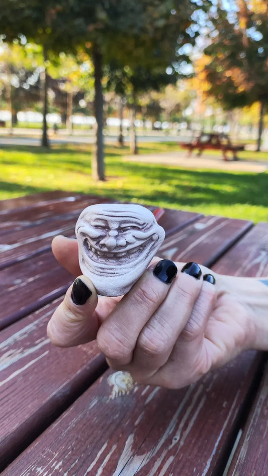 Troll Face ceramic pipe